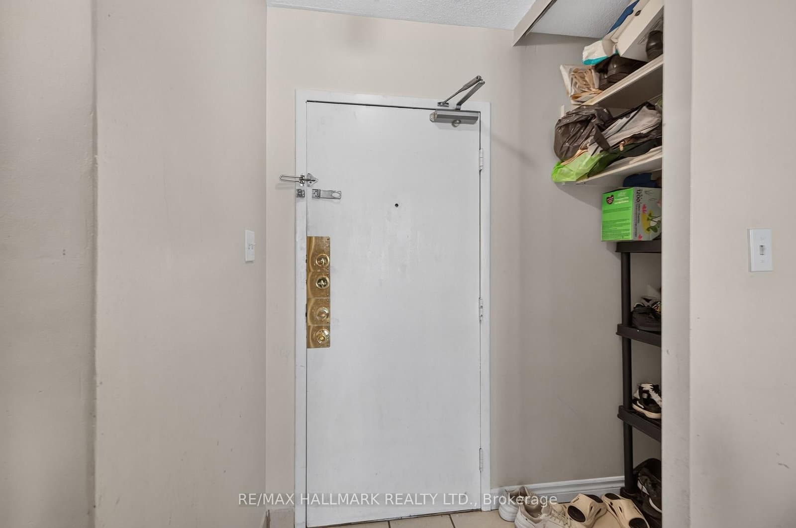 370 Dixon Road, Unit 912 thumbnail 4