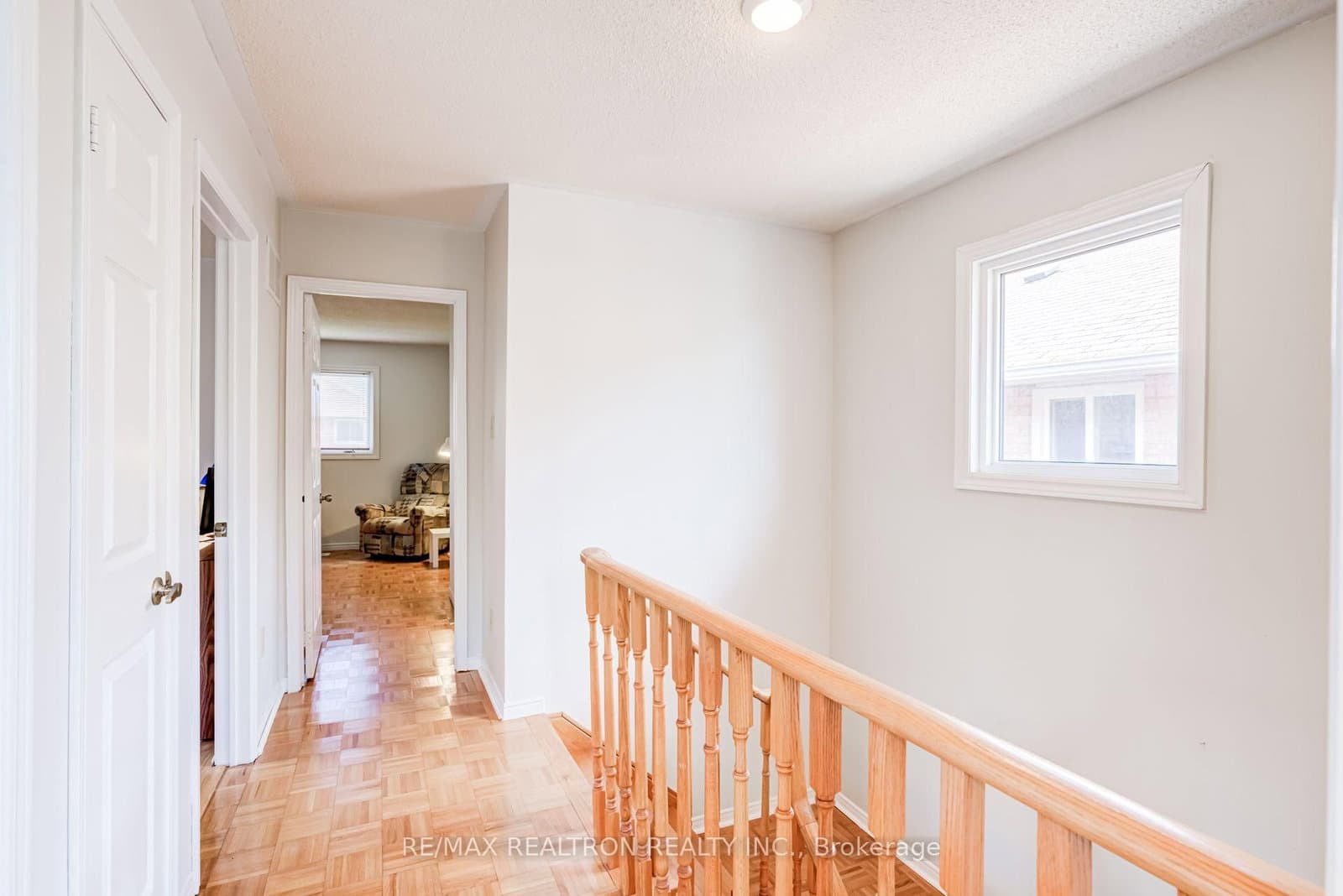 4379 Radisson Crescent thumbnail 21