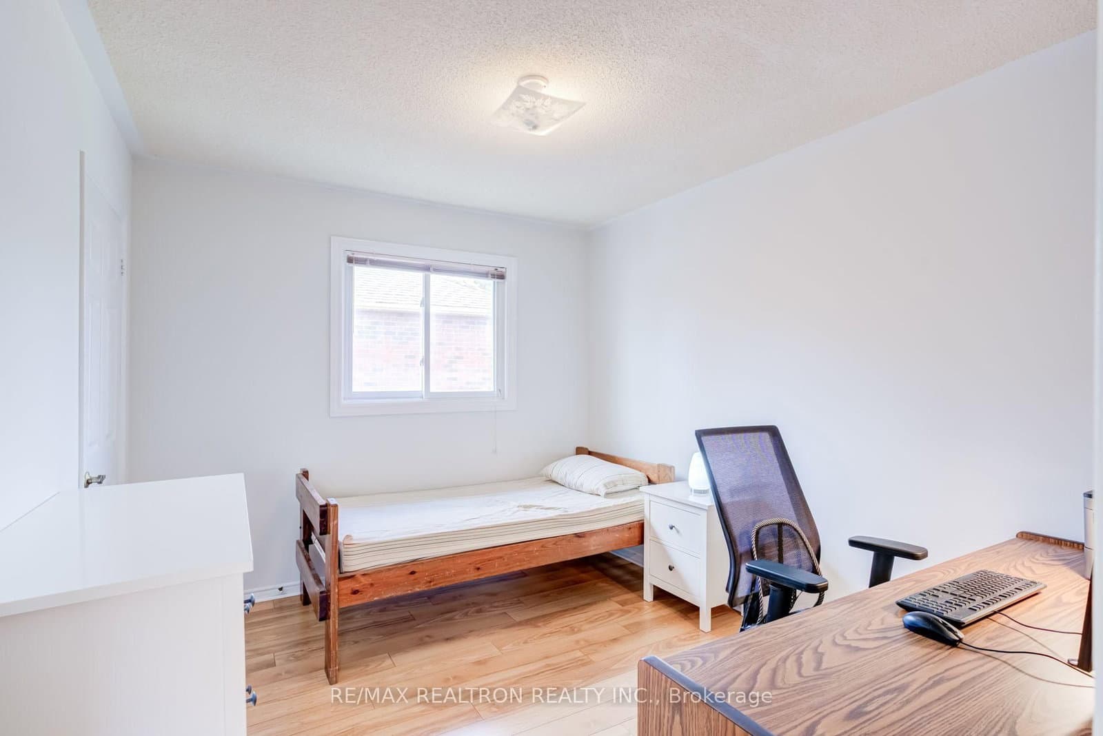 4379 Radisson Crescent thumbnail 27