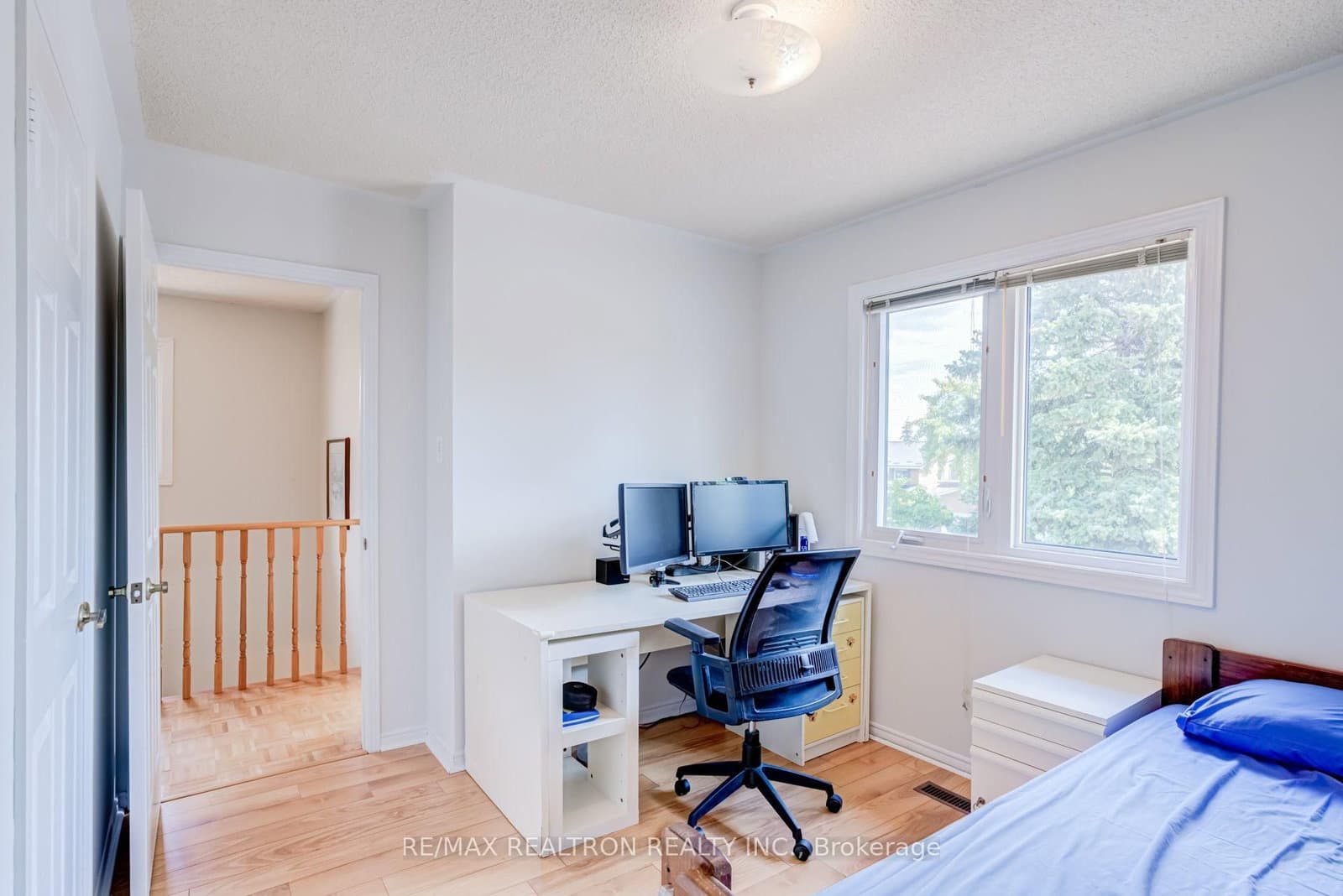 4379 Radisson Crescent thumbnail 30