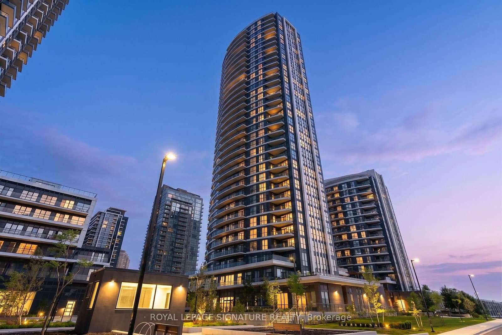 35 Watergarden Drive, Unit 218