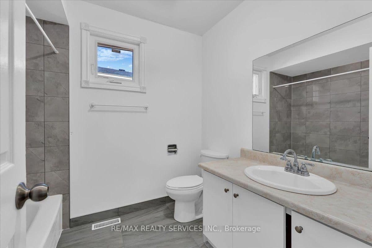 162 Major William Sharpe Drive thumbnail 22