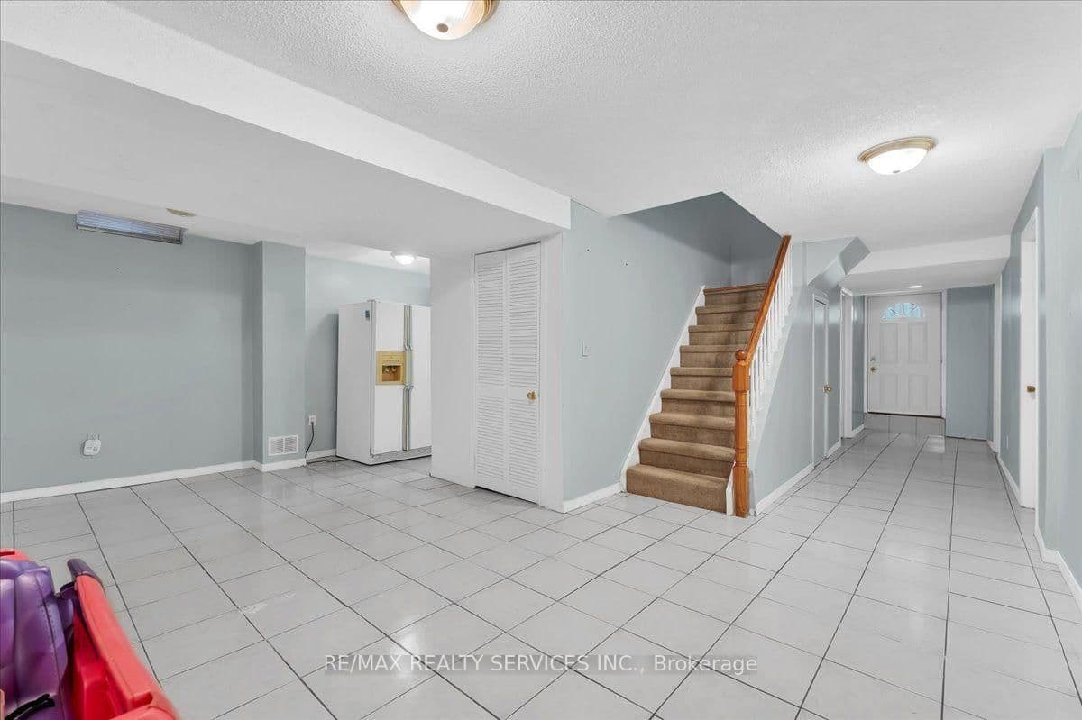 162 Major William Sharpe Drive thumbnail 26