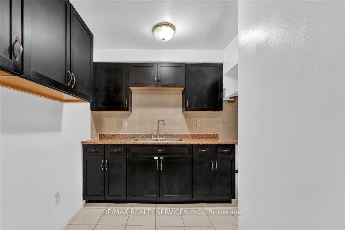 162 Major William Sharpe Drive thumbnail 30