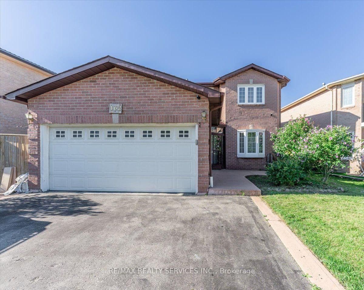 162 Major William Sharpe Drive thumbnail 4