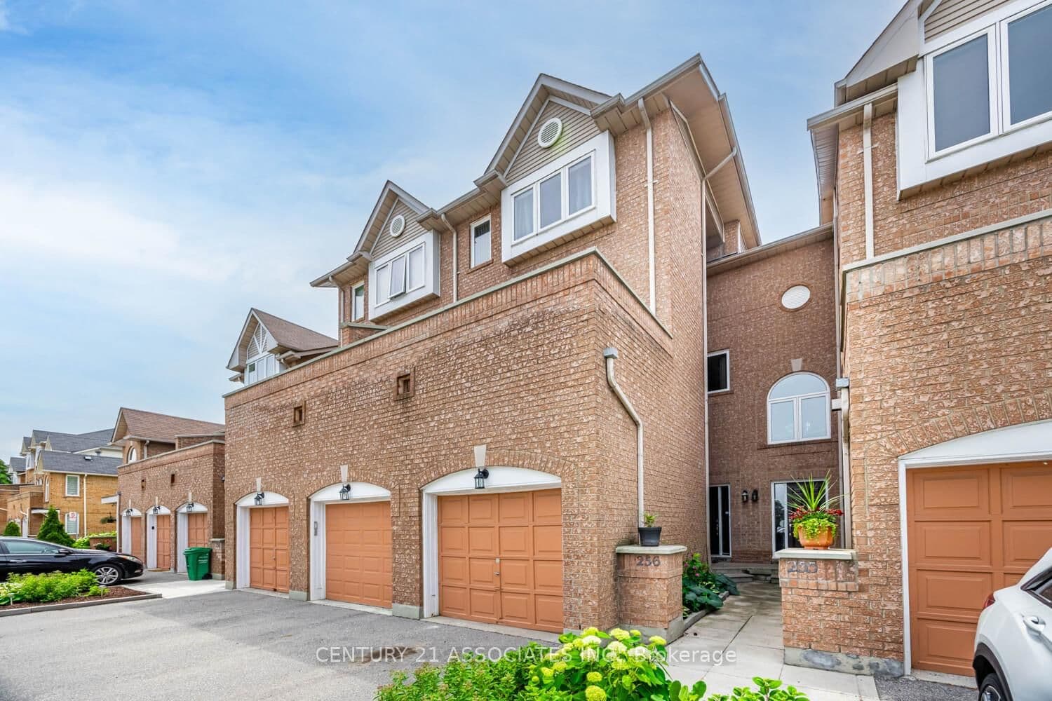 60 Barondale Drive, Unit 256 thumbnail 3