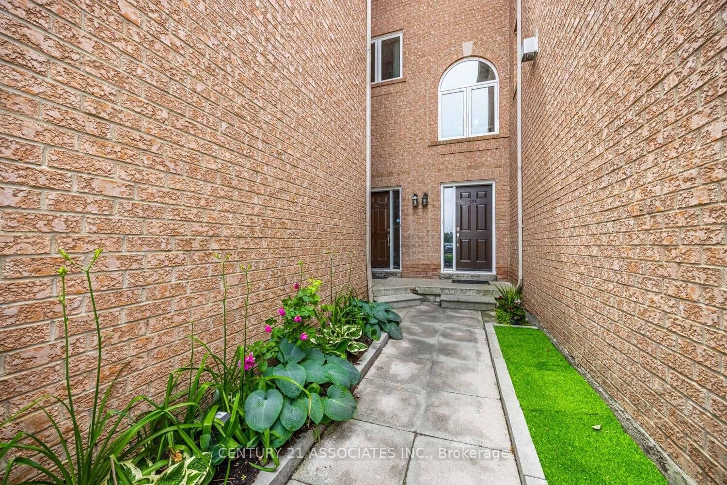 60 Barondale Drive, Unit 256 thumbnail 4
