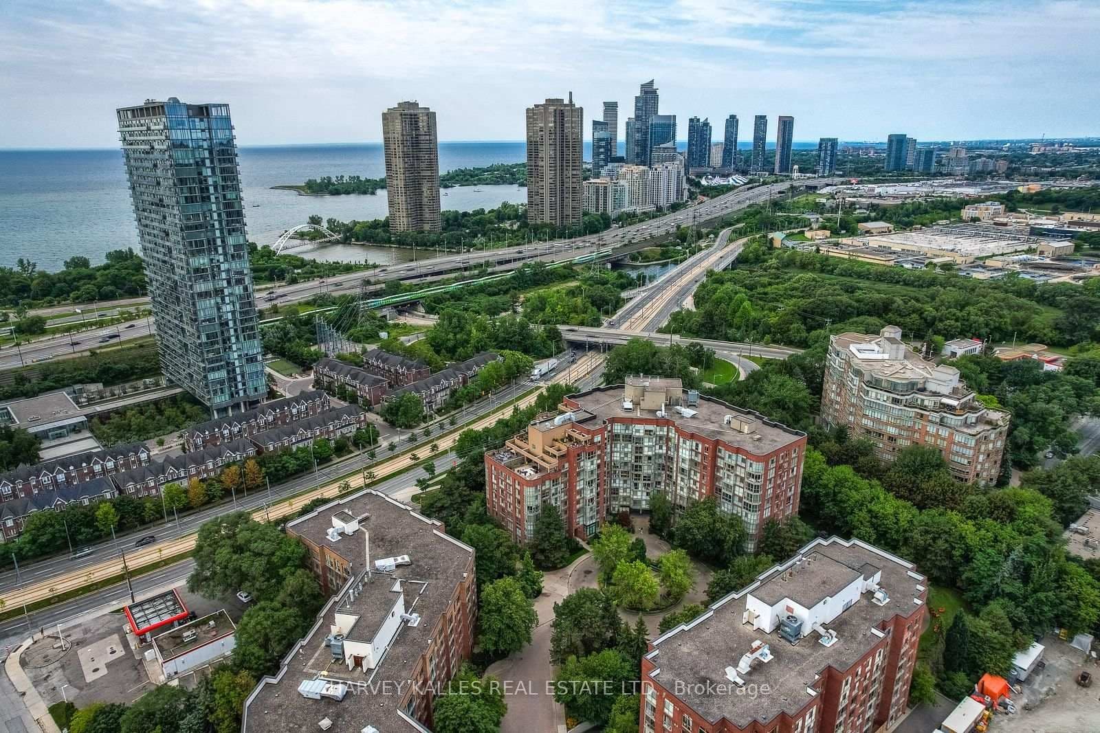 20 Southport Street, Unit 521 thumbnail 4