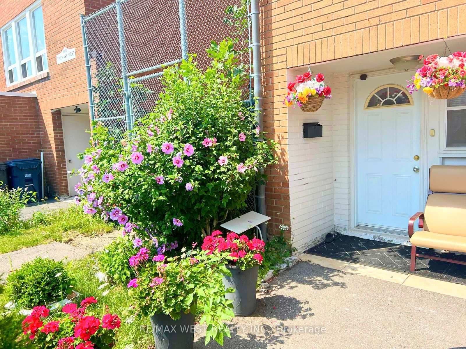 6458 Finch Avenue W, Unit 134 thumbnail 2