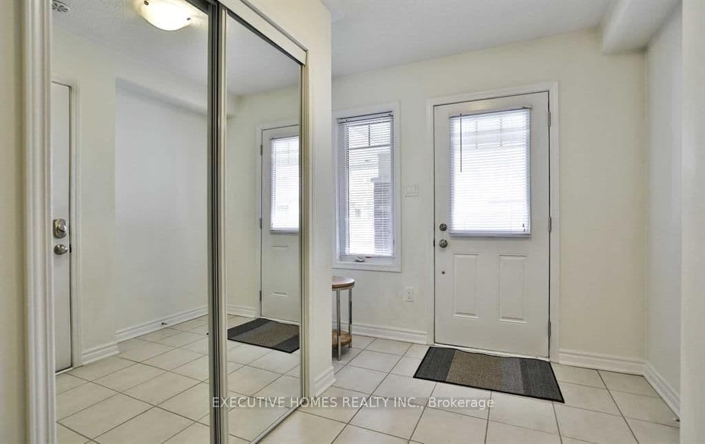 288 Reis Place thumbnail 6