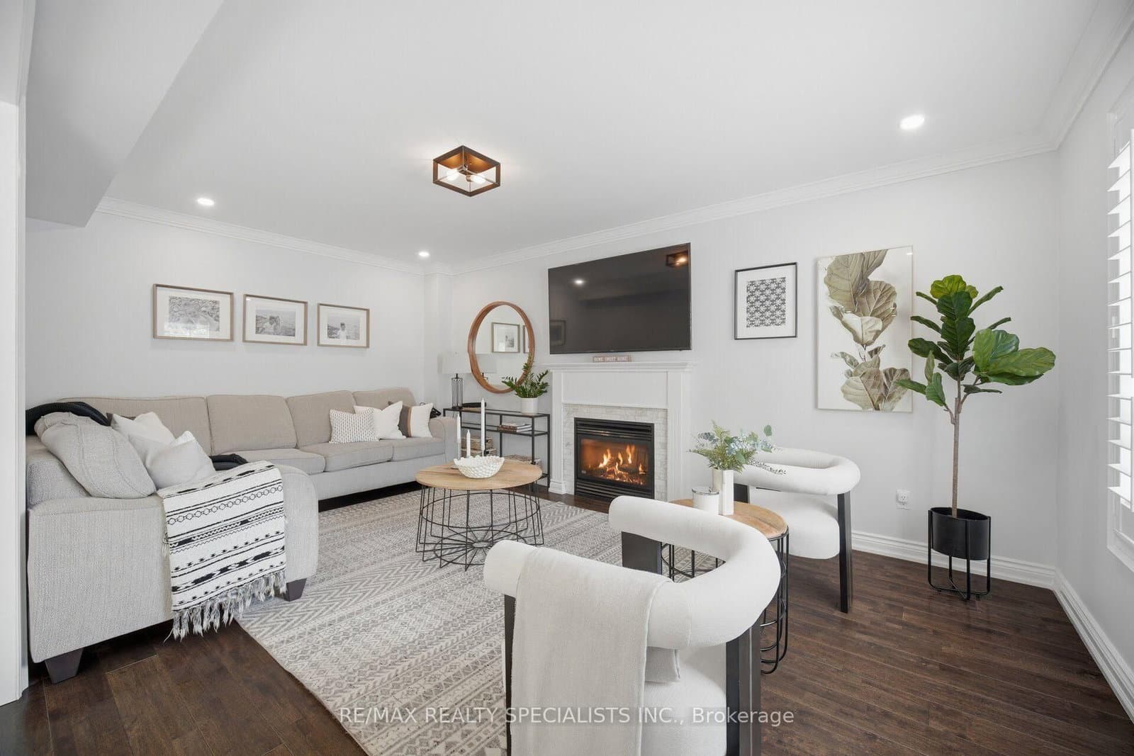 2150 Jardine Crescent thumbnail 11