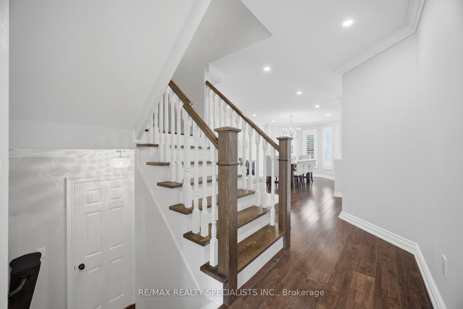 2150 Jardine Crescent thumbnail 14