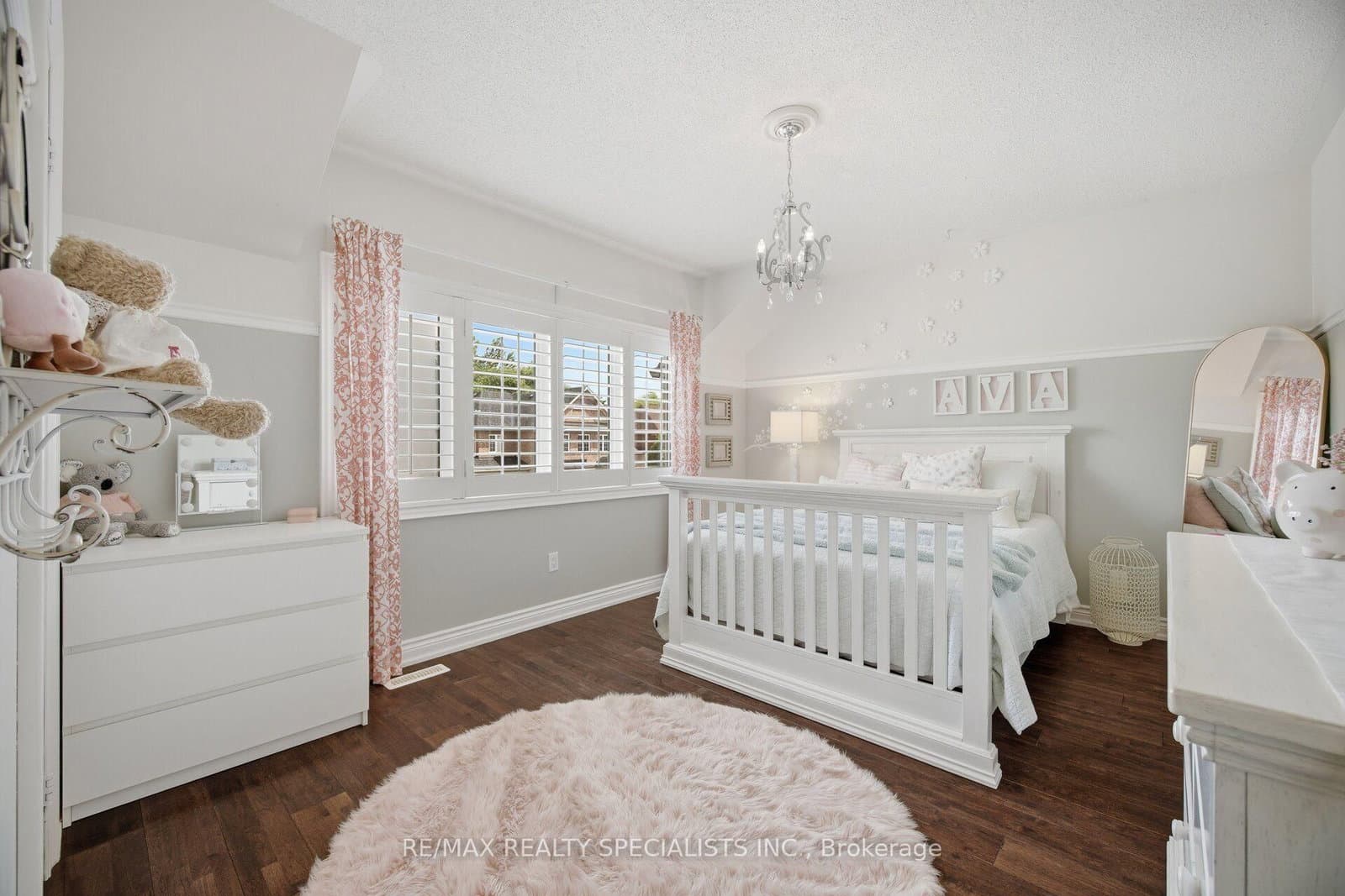 2150 Jardine Crescent thumbnail 18