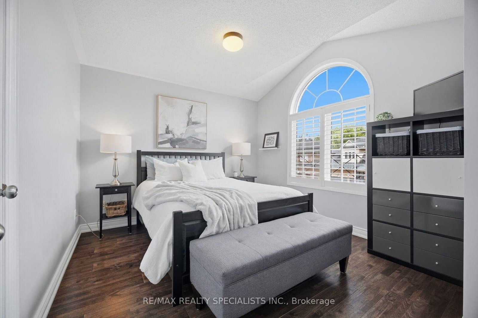 2150 Jardine Crescent thumbnail 20