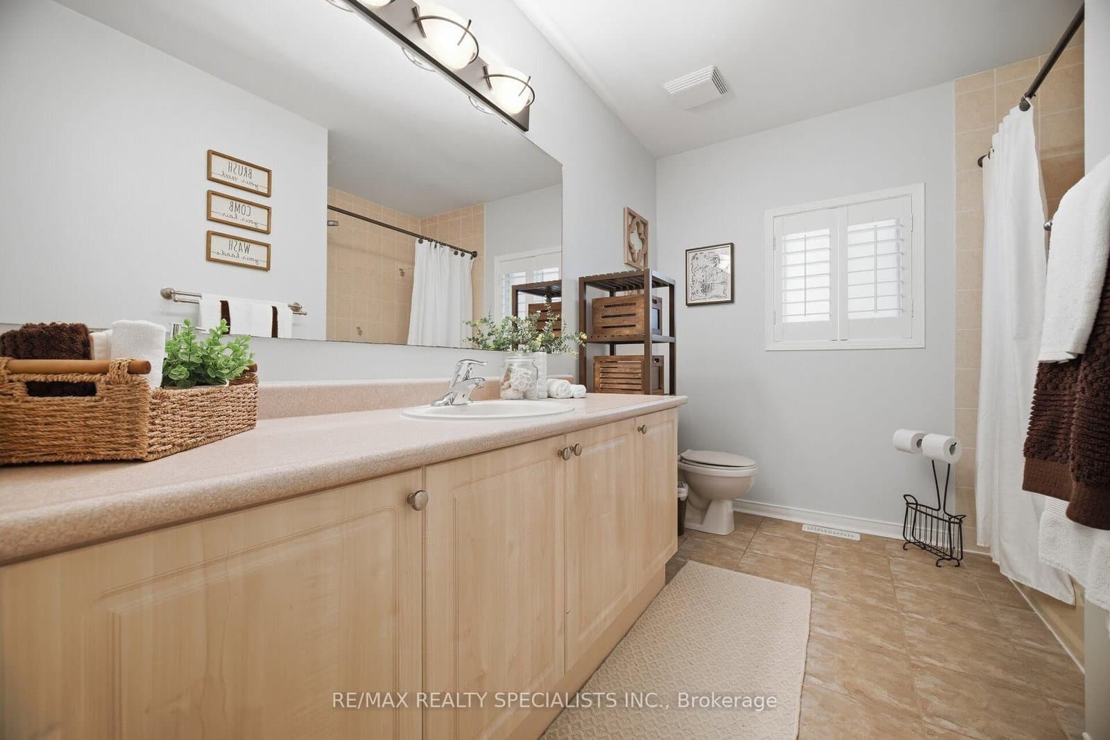2150 Jardine Crescent thumbnail 21