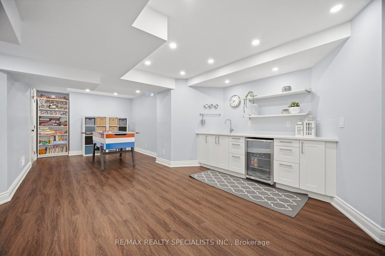 2150 Jardine Crescent thumbnail 26