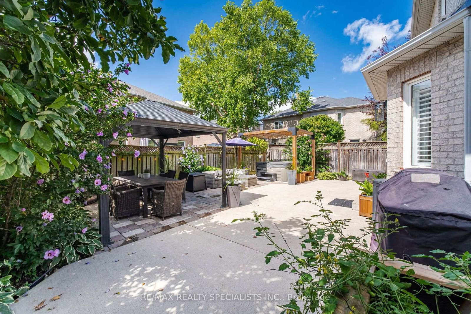 2150 Jardine Crescent thumbnail 27