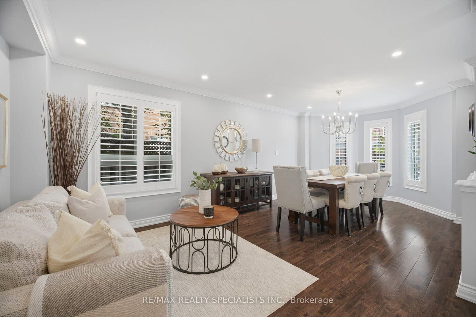 2150 Jardine Crescent thumbnail 5