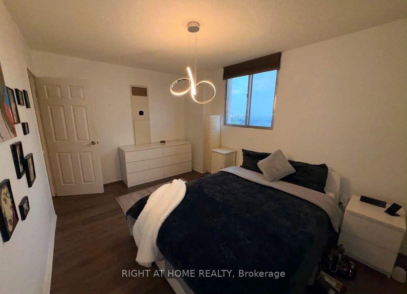 820 Burnhamthorpe Road, Unit 1102 thumbnail 12