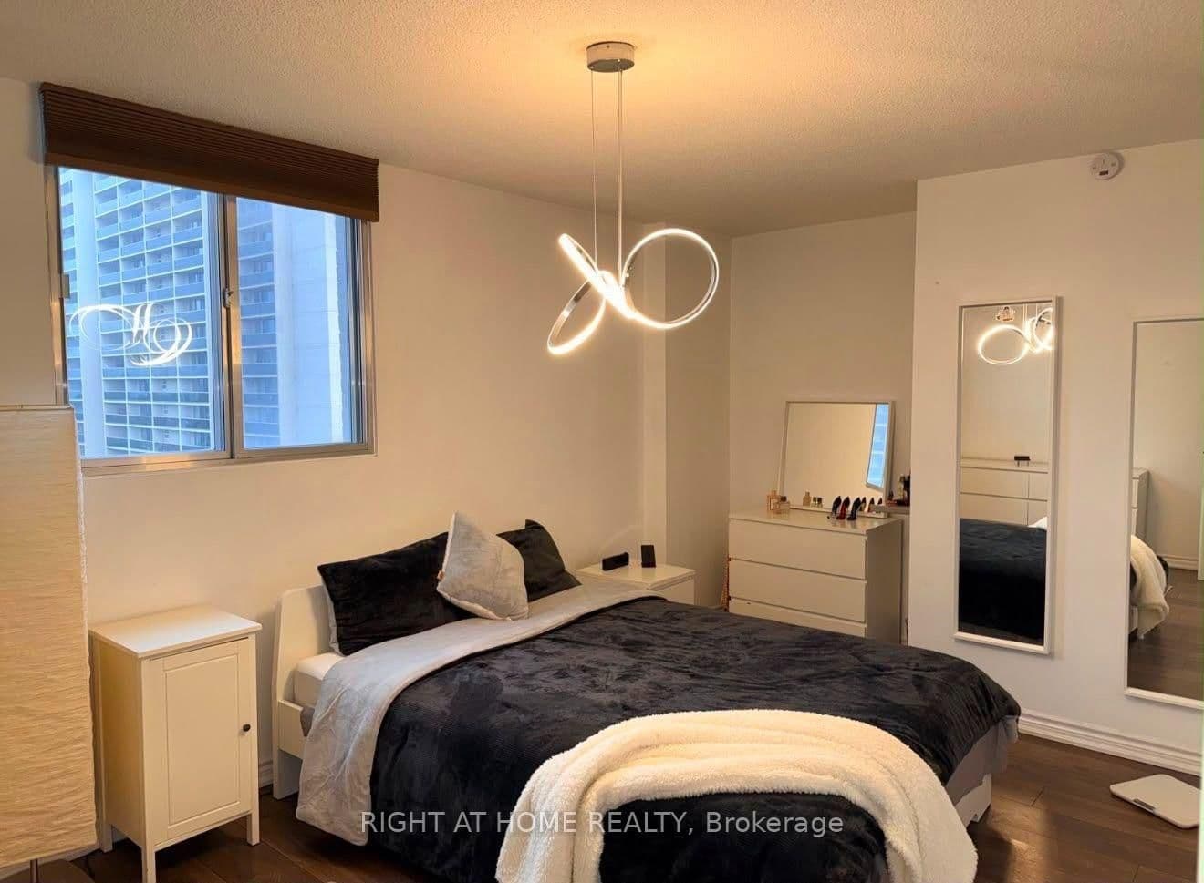 820 Burnhamthorpe Road, Unit 1102 thumbnail 13
