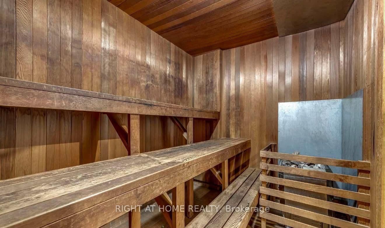 820 Burnhamthorpe Road, Unit 1102 thumbnail 19