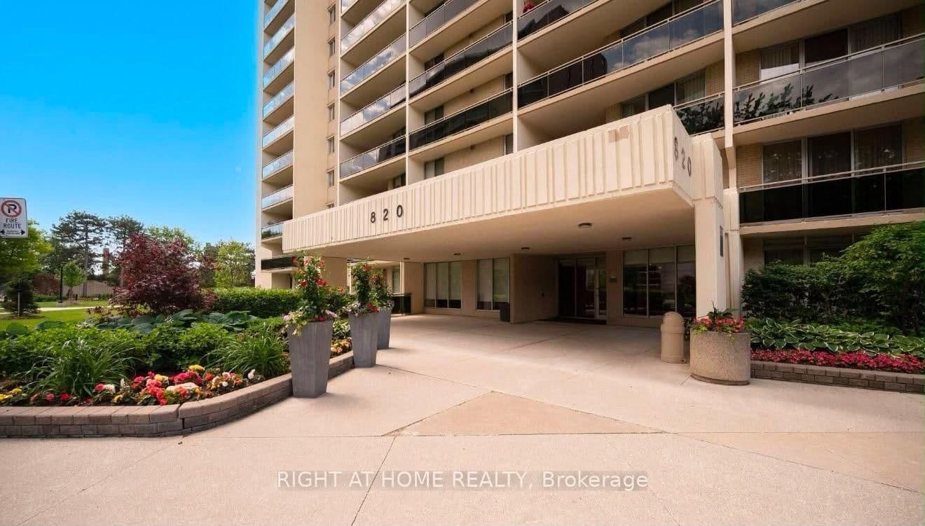 820 Burnhamthorpe Road, Unit 1102 thumbnail 2