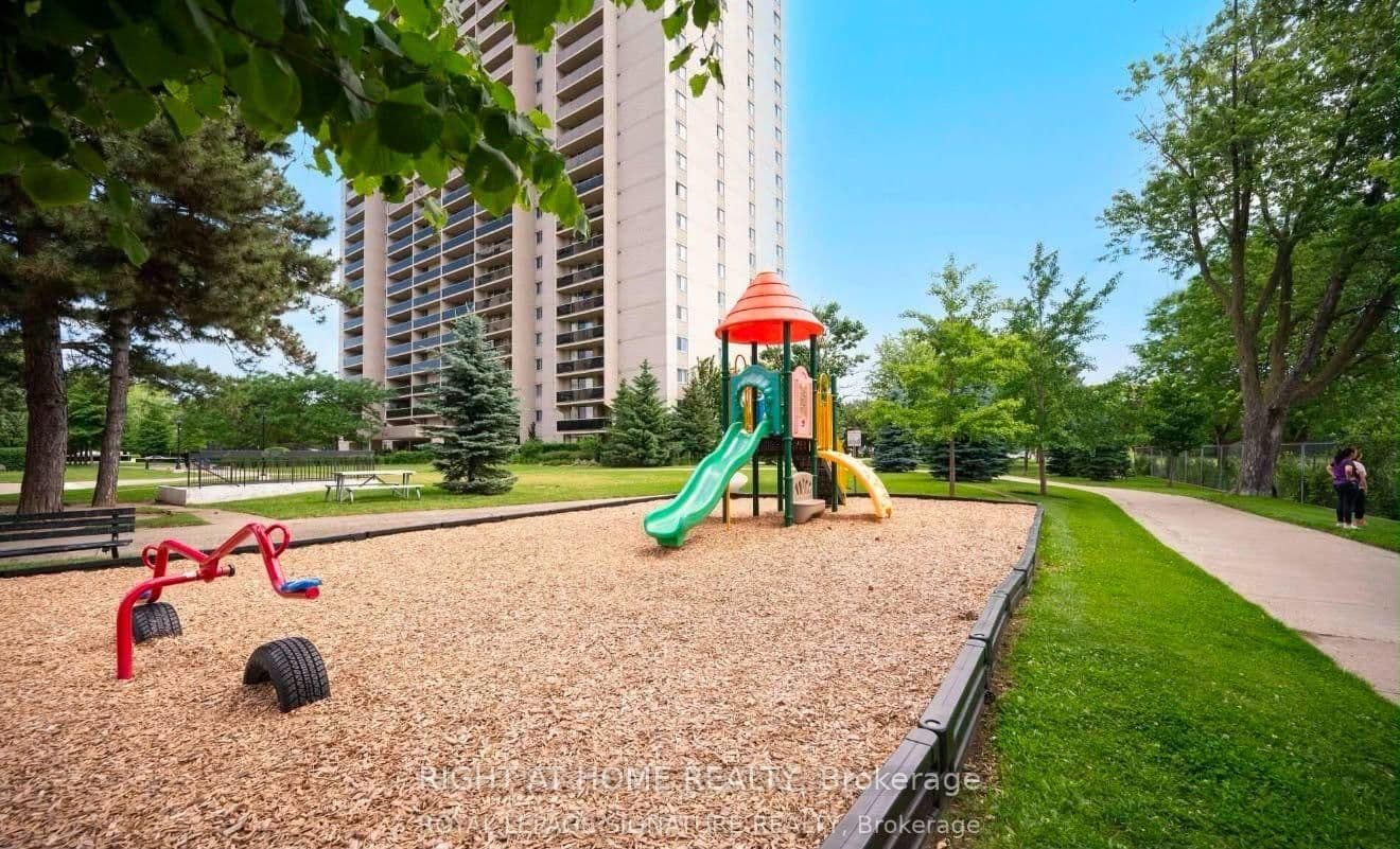 820 Burnhamthorpe Road, Unit 1102 thumbnail 29