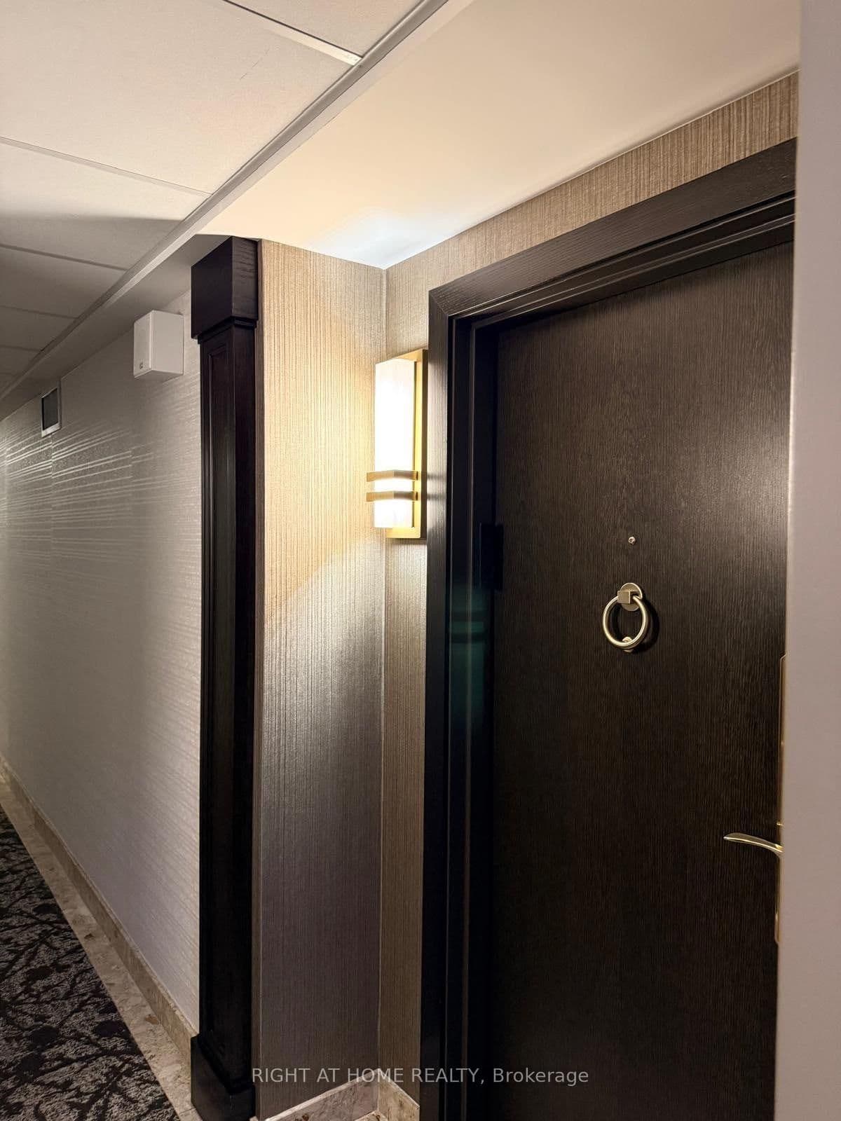 820 Burnhamthorpe Road, Unit 1102 thumbnail 30