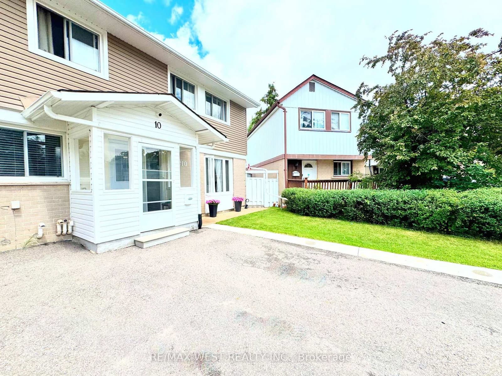 10 Hardcastle Court thumbnail 2