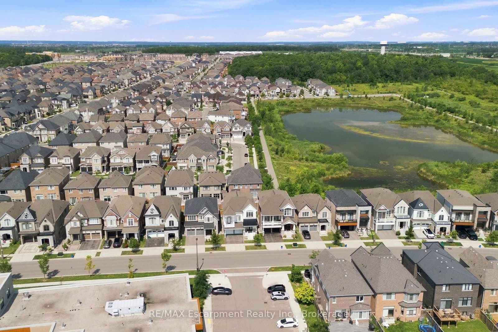 143 Threshing Mill Boulevard thumbnail 35