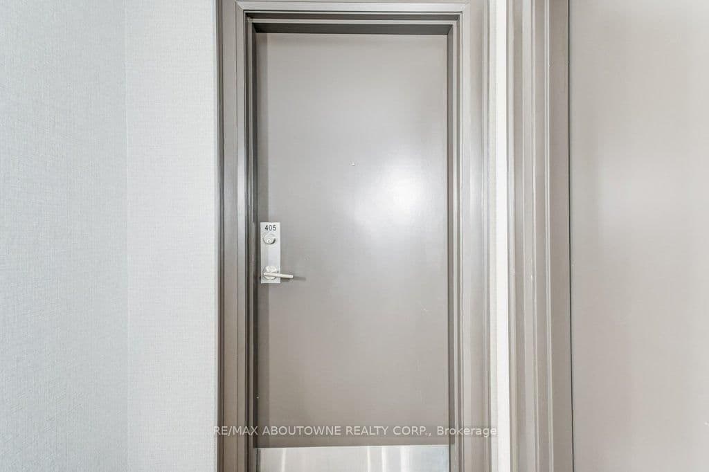 2325 Central Park Drive, Unit 405 thumbnail 8