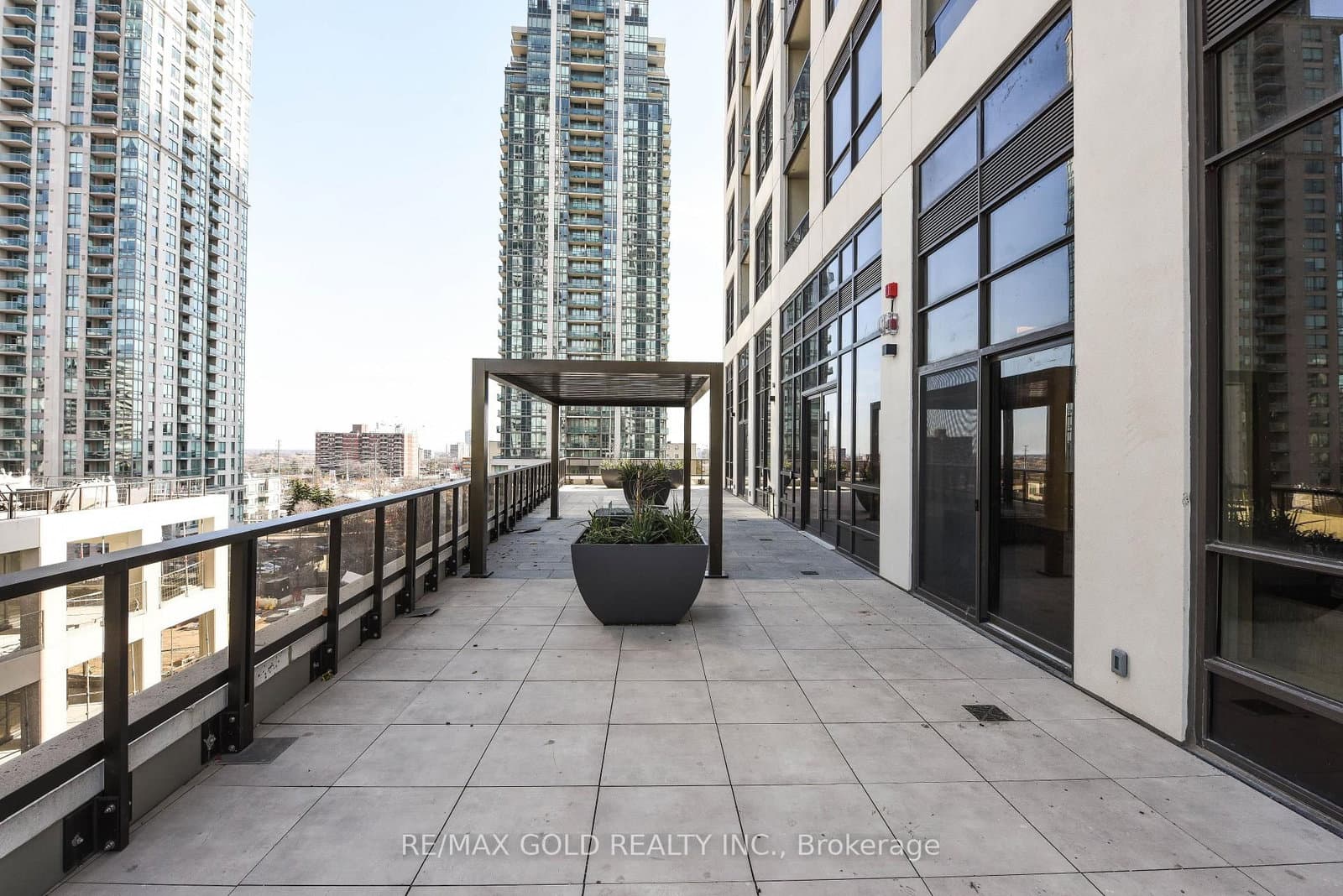36 Elm Drive, Unit 3209 thumbnail 38