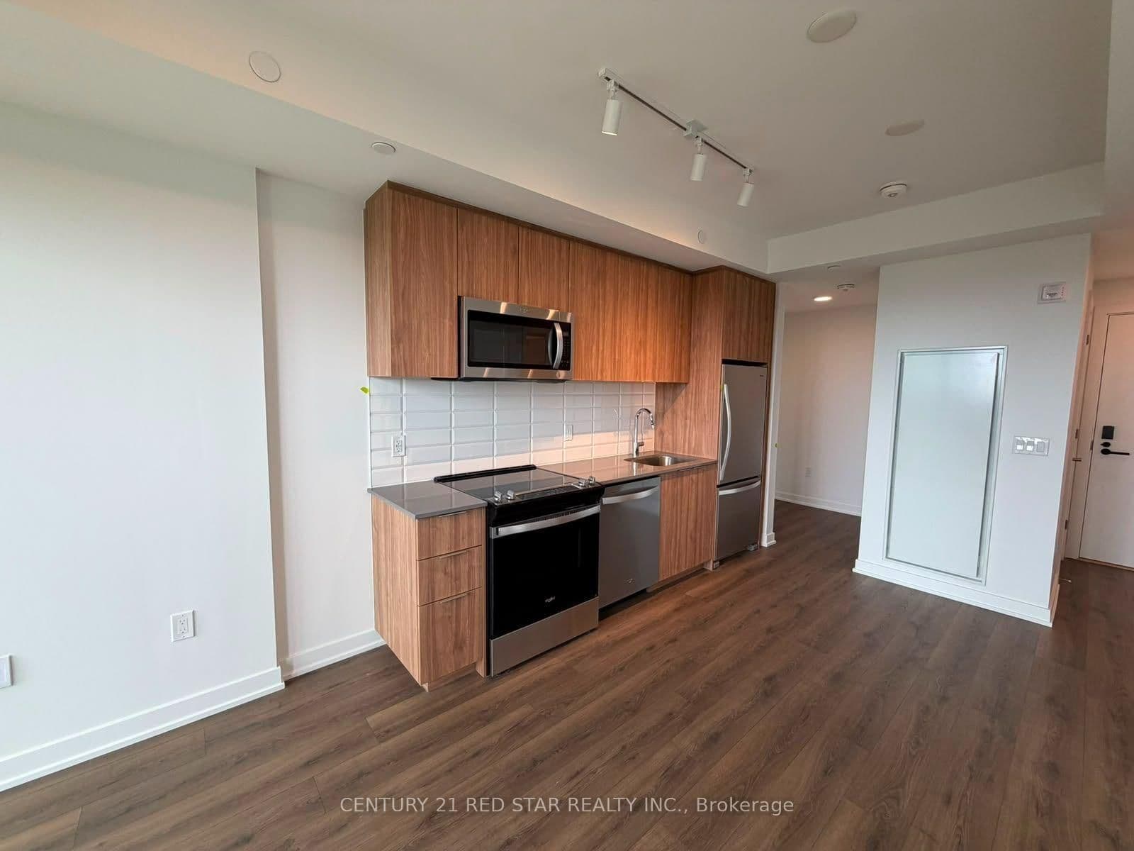 740 Whitlock Avenue, Unit E502 thumbnail 4
