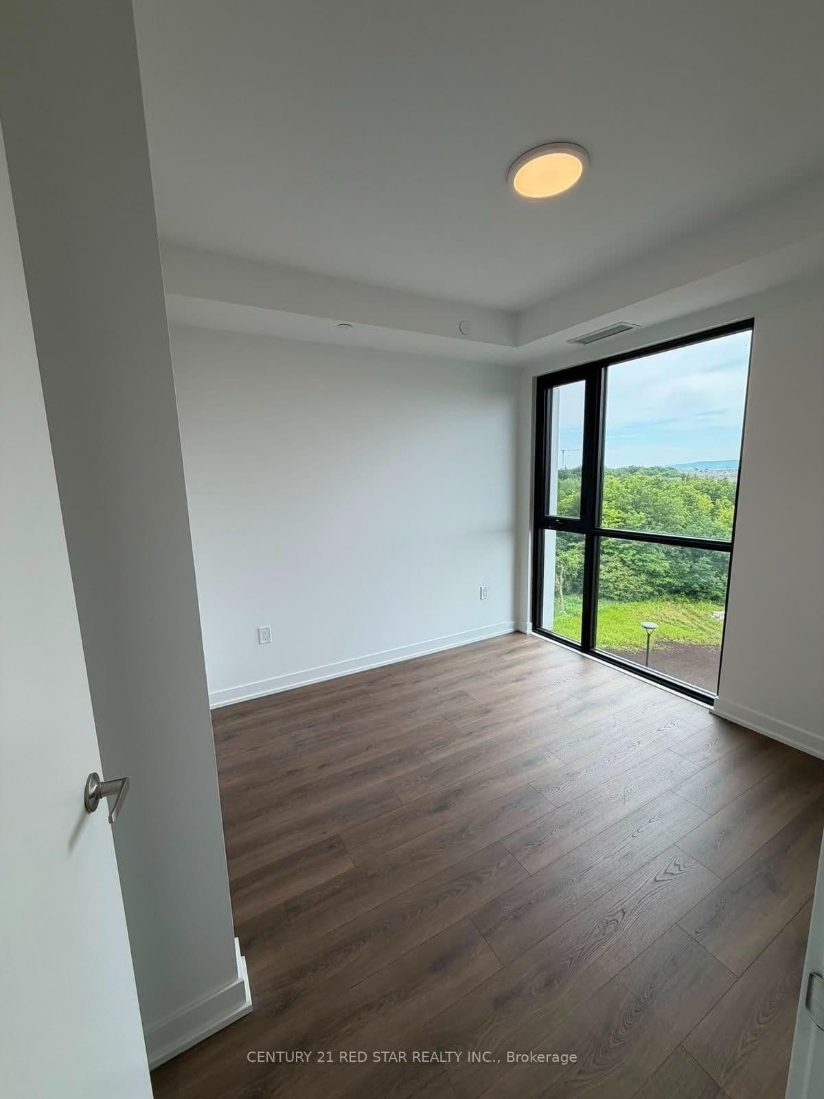 740 Whitlock Avenue, Unit E502 thumbnail 6