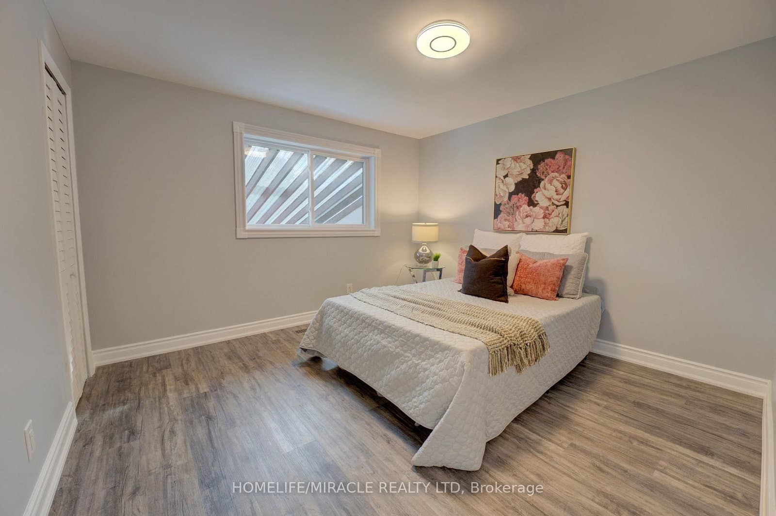 85 Silverstone Drive thumbnail 17