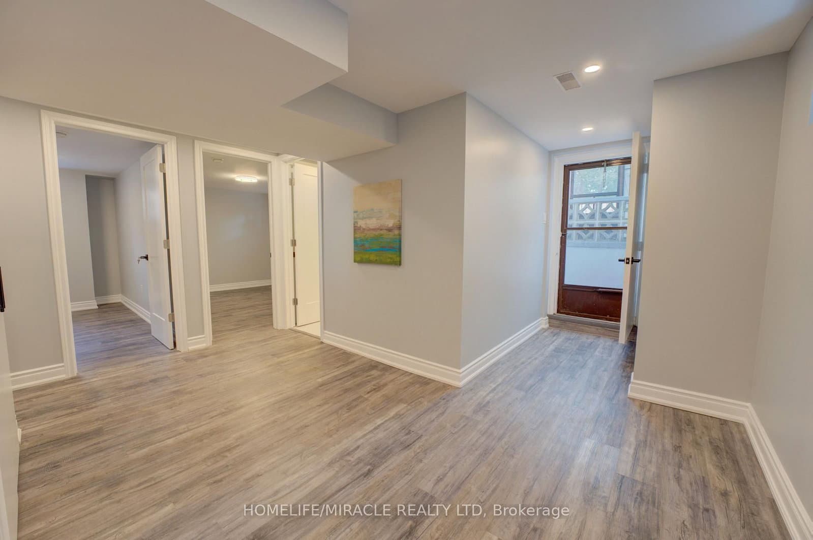 85 Silverstone Drive thumbnail 23