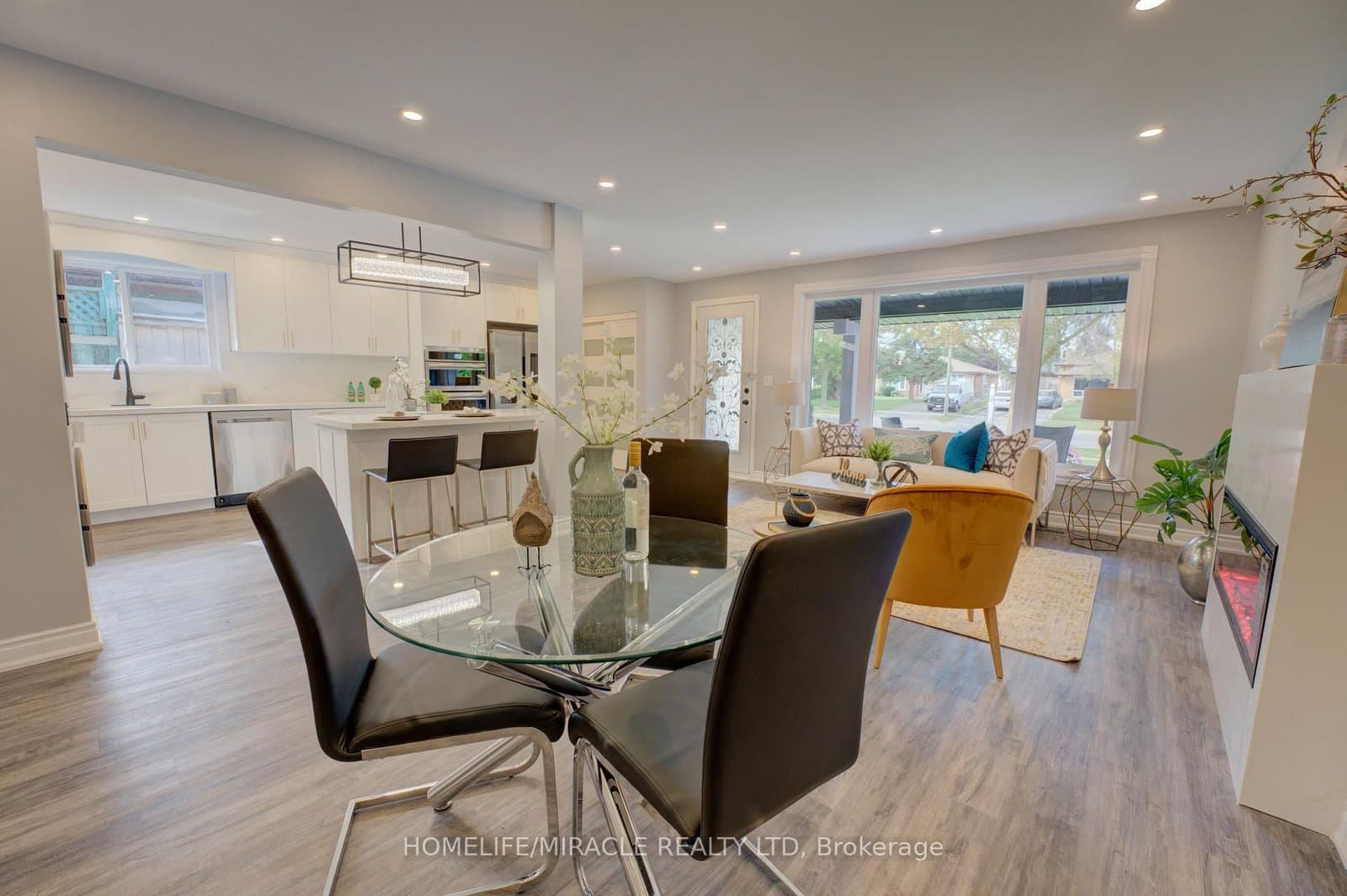 85 Silverstone Drive thumbnail 6