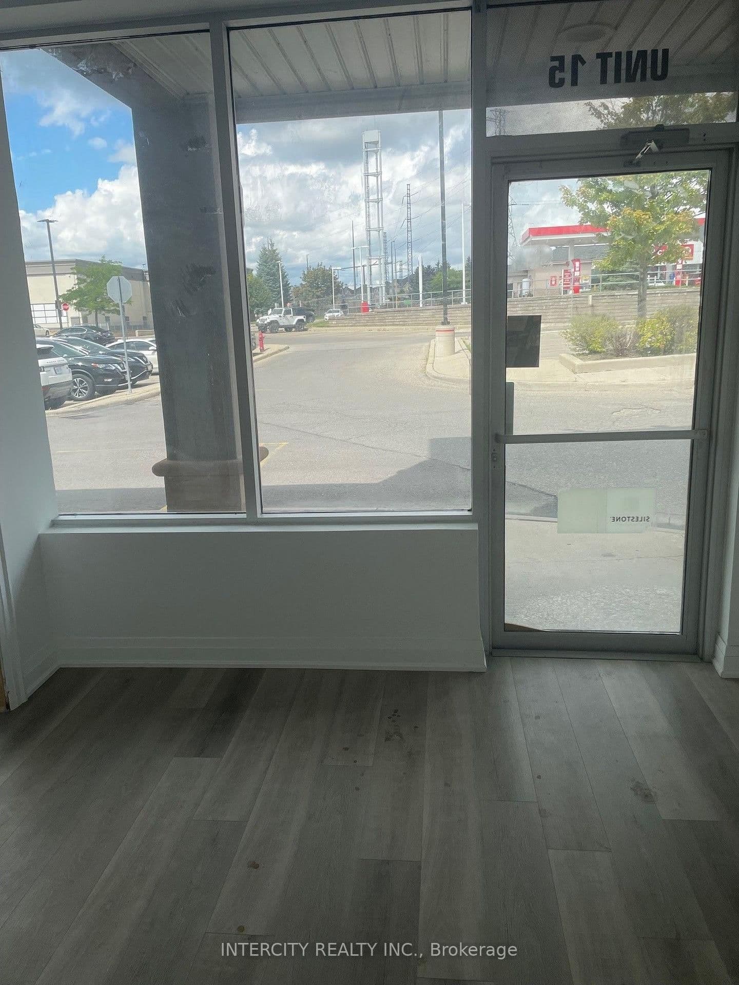 80 Clementine Drive, Unit 15 thumbnail 2