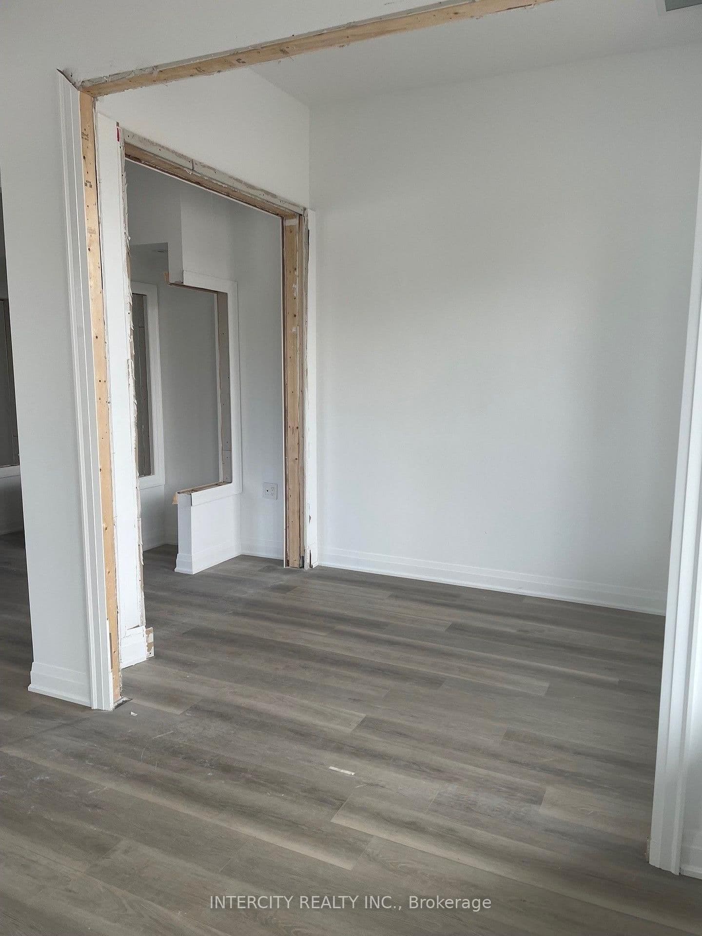 80 Clementine Drive, Unit 15 thumbnail 3