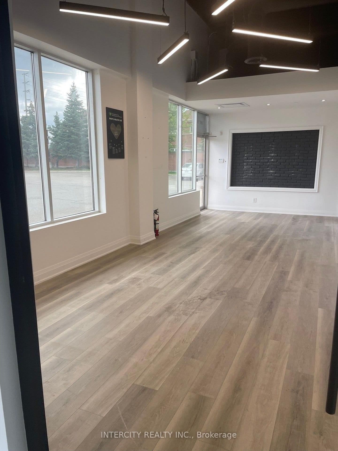 80 Clementine Drive, Unit 15 thumbnail 6