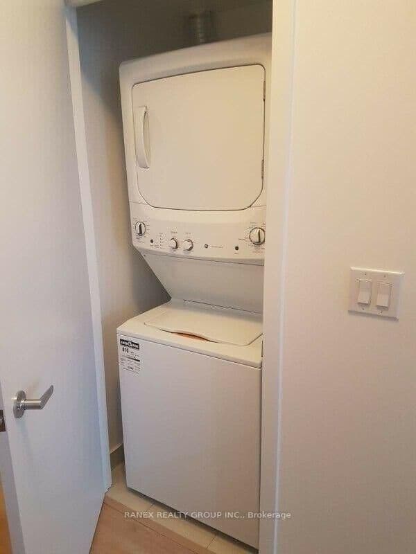2520 Eglinton Avenue W, Unit 1818 thumbnail 10