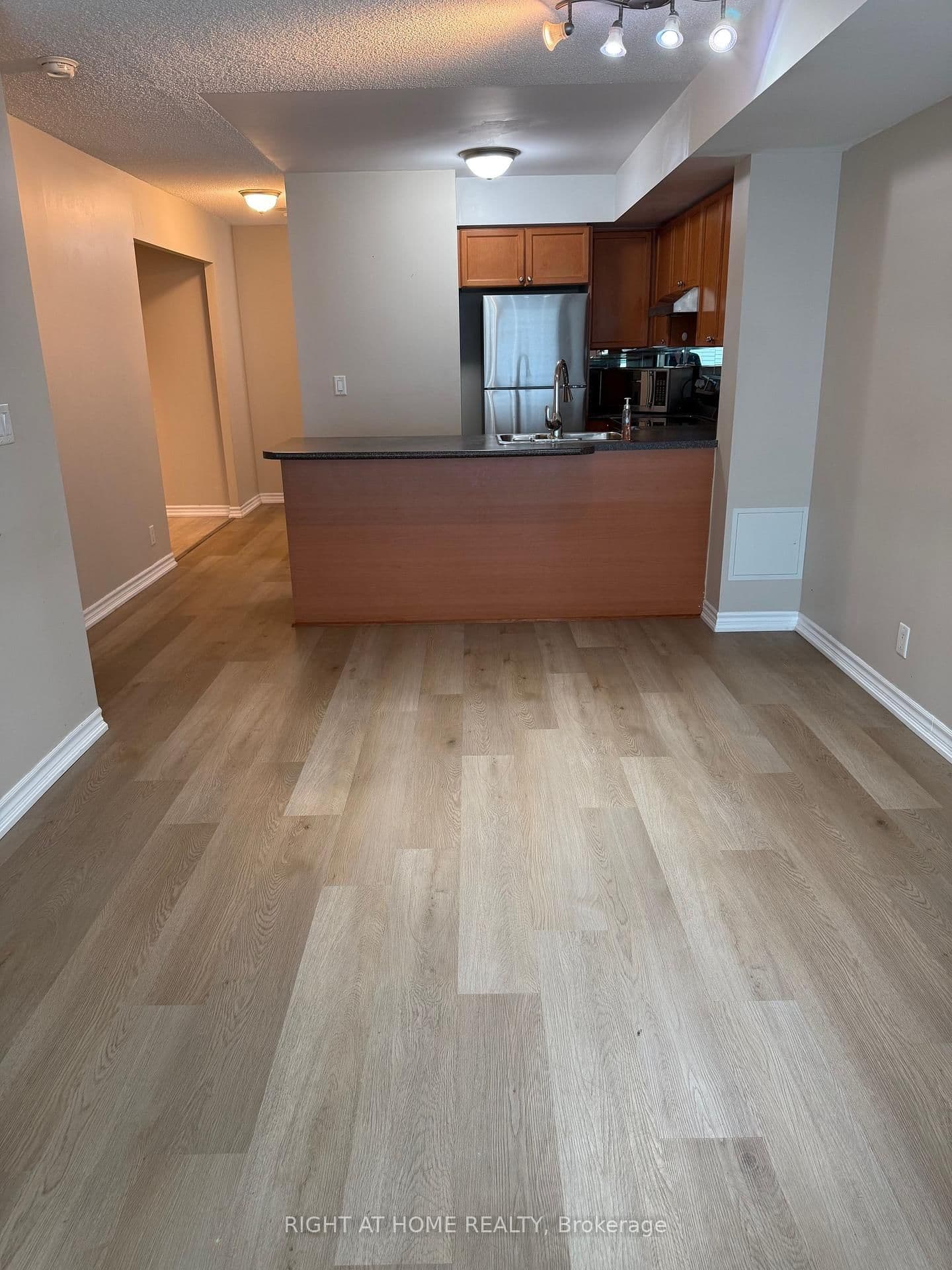 1 Elm Drive, Unit 1212 thumbnail 12