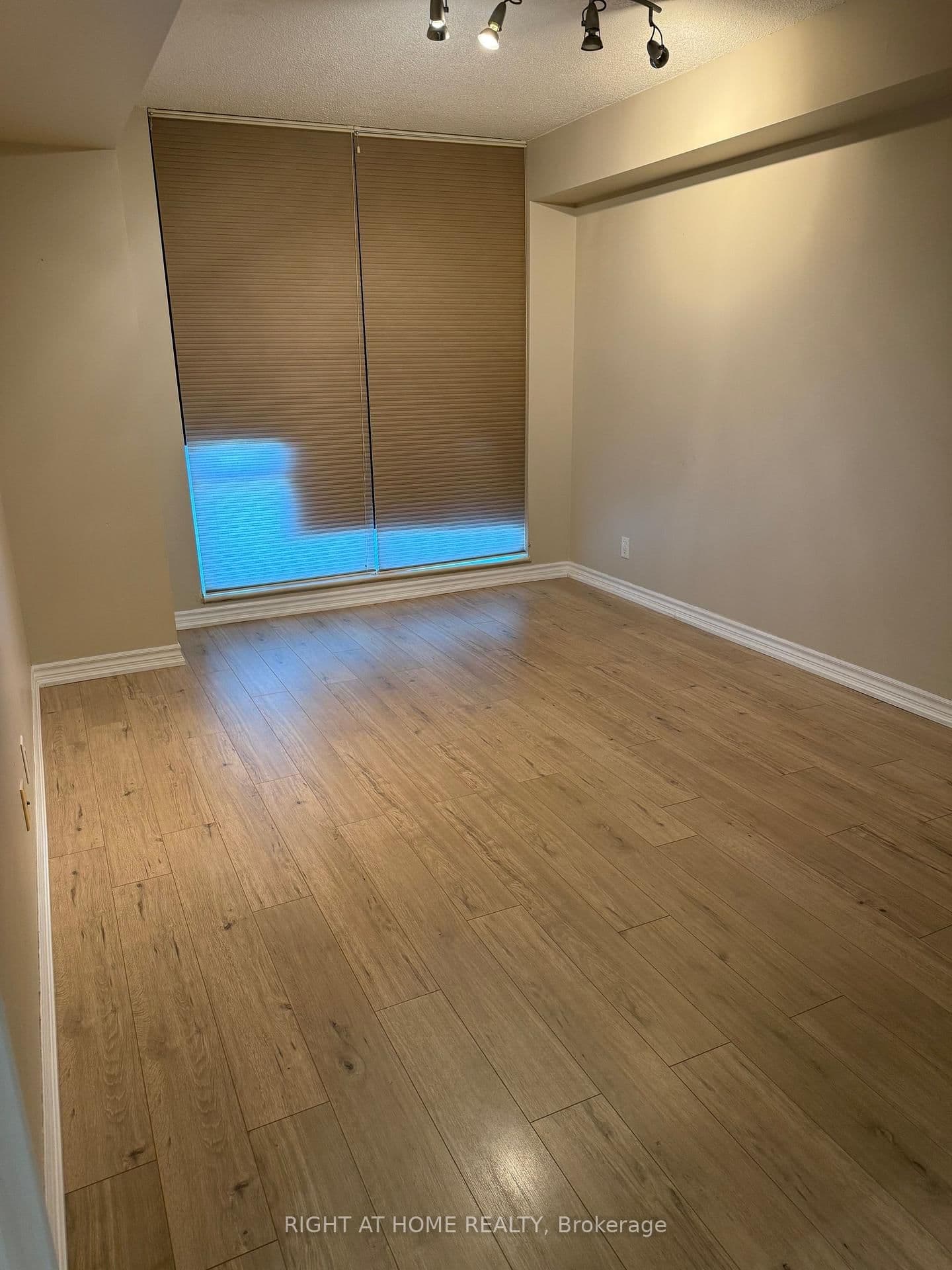 1 Elm Drive, Unit 1212 thumbnail 15
