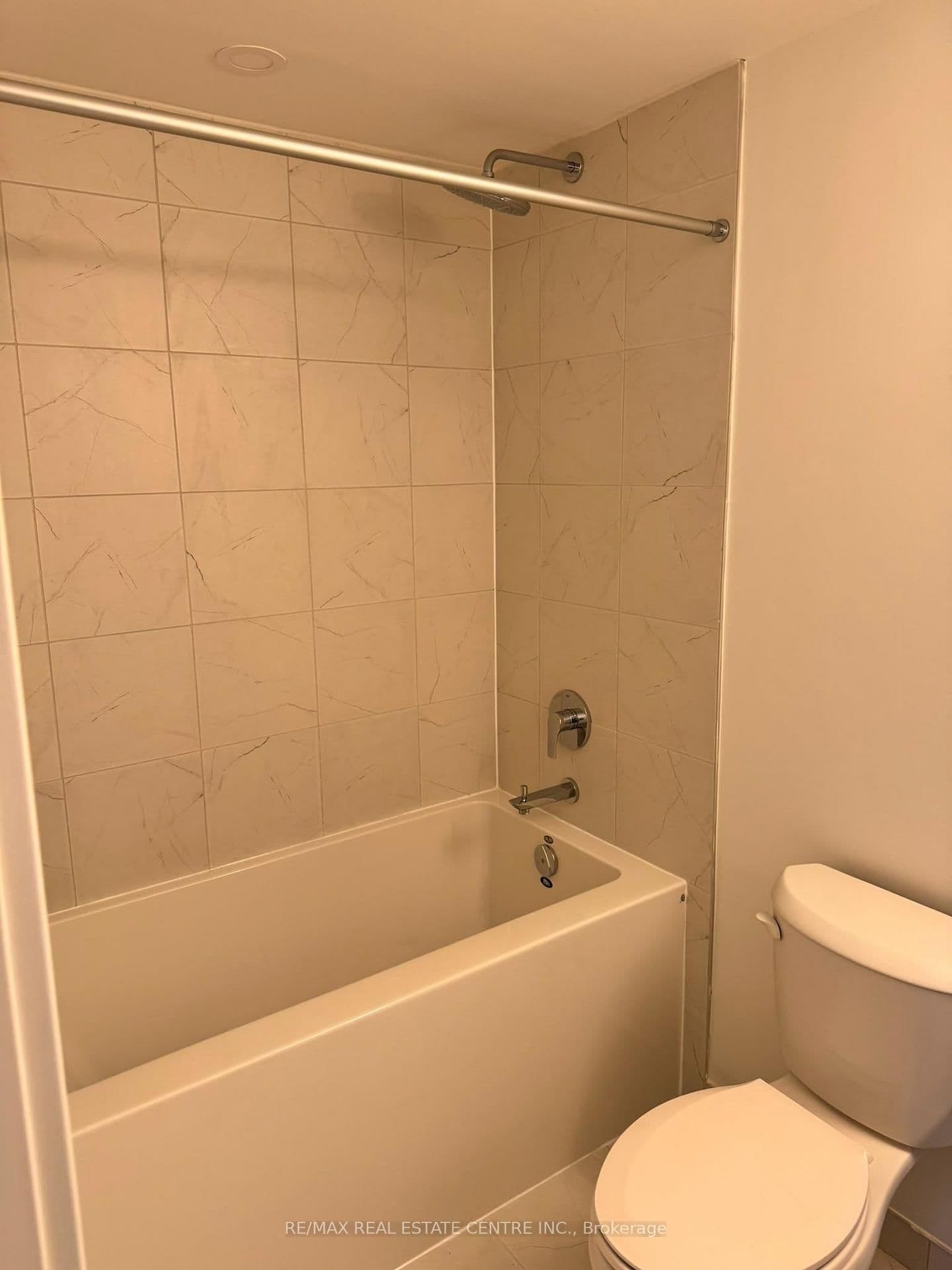 1005 Dundas Street E Street, Unit 612 thumbnail 13