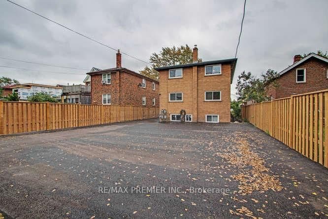 52 Vanevery Road, Unit 2 thumbnail 32