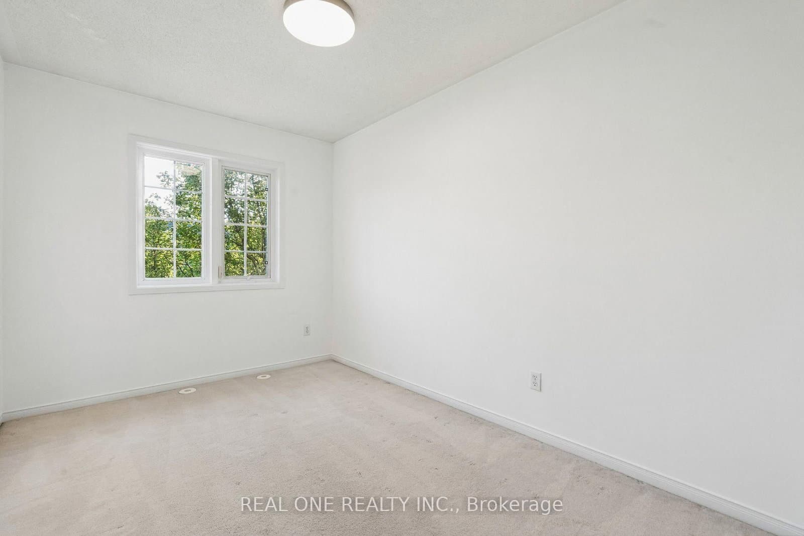 2350 Sutton Drive thumbnail 22