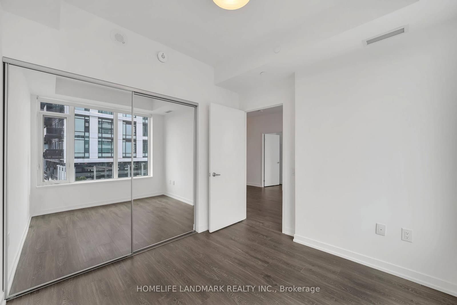 2485 Eglinton Avenue W, Unit 905 thumbnail 18