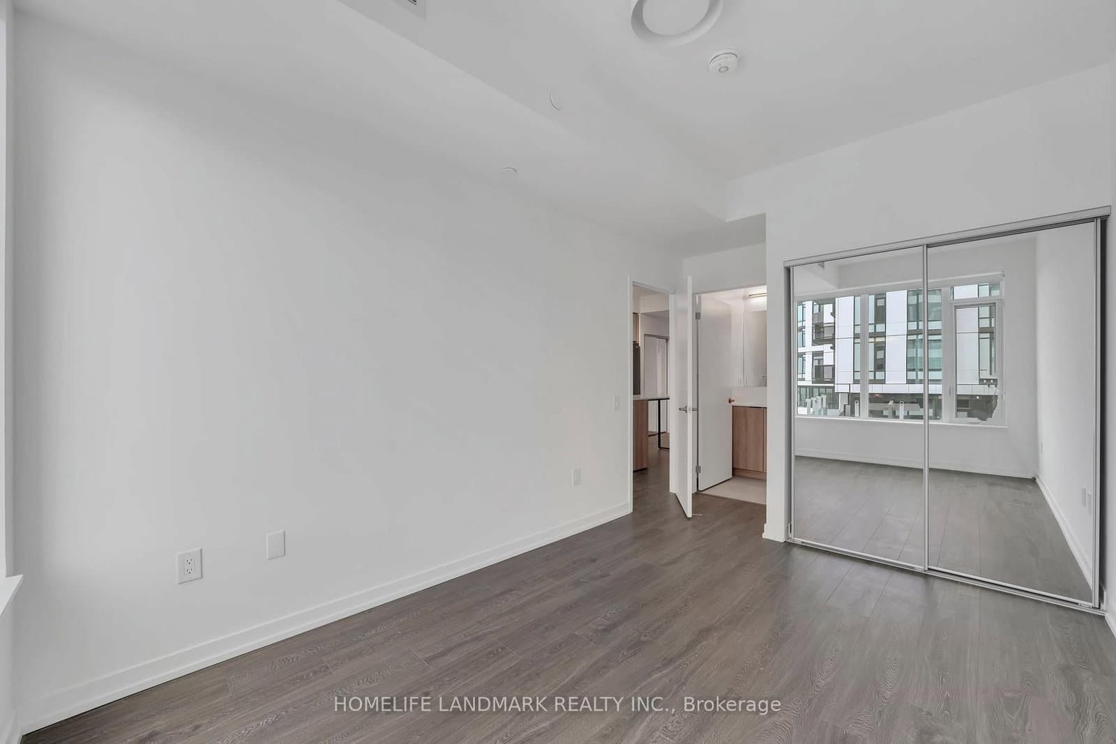 2485 Eglinton Avenue W, Unit 905 thumbnail 7