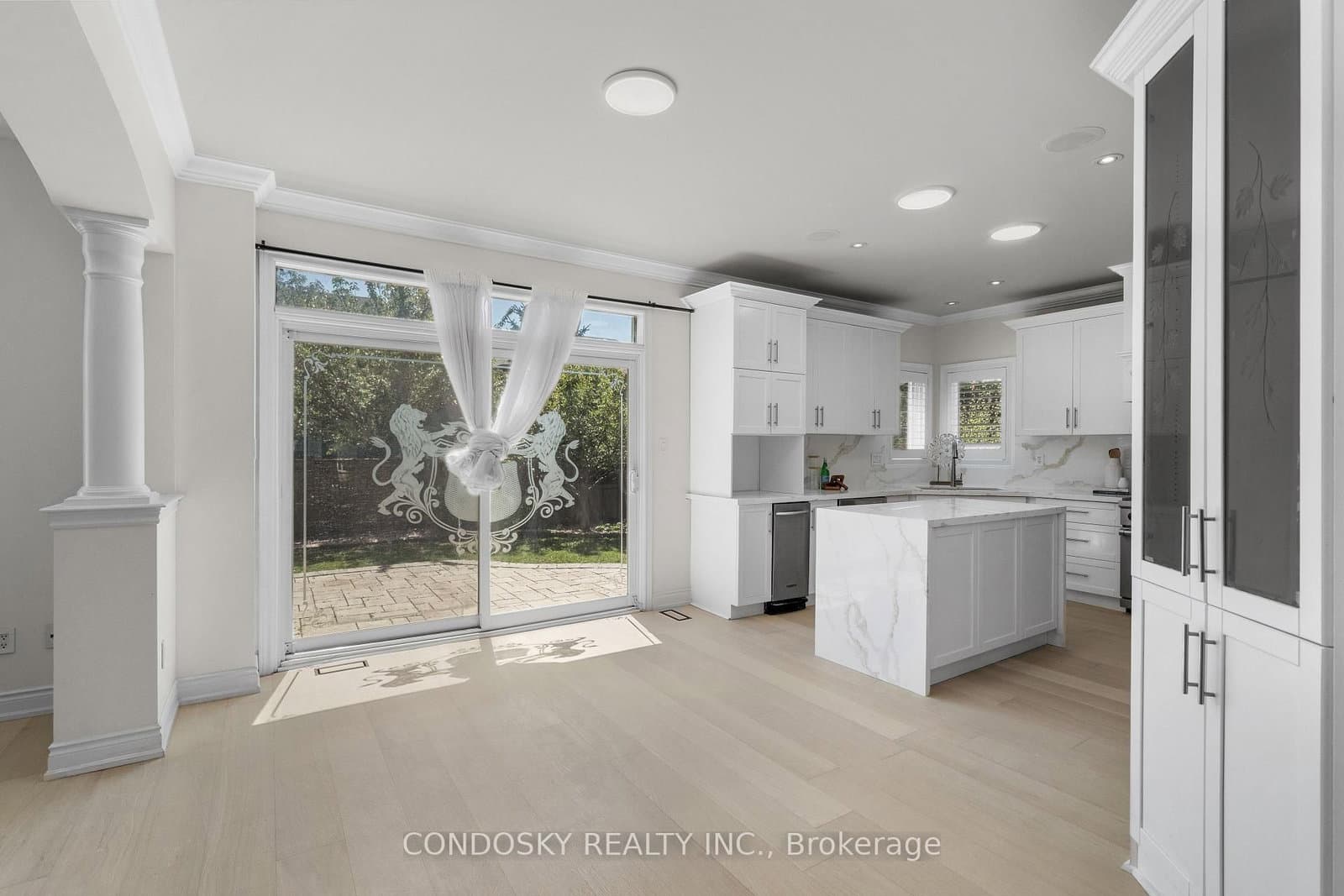 3322 Fox Run Circle thumbnail 10