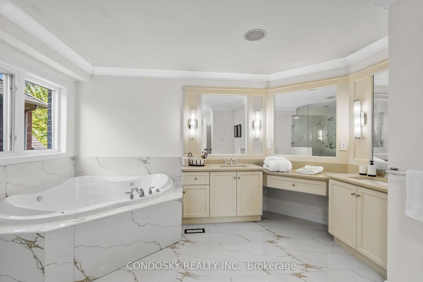 3322 Fox Run Circle thumbnail 26